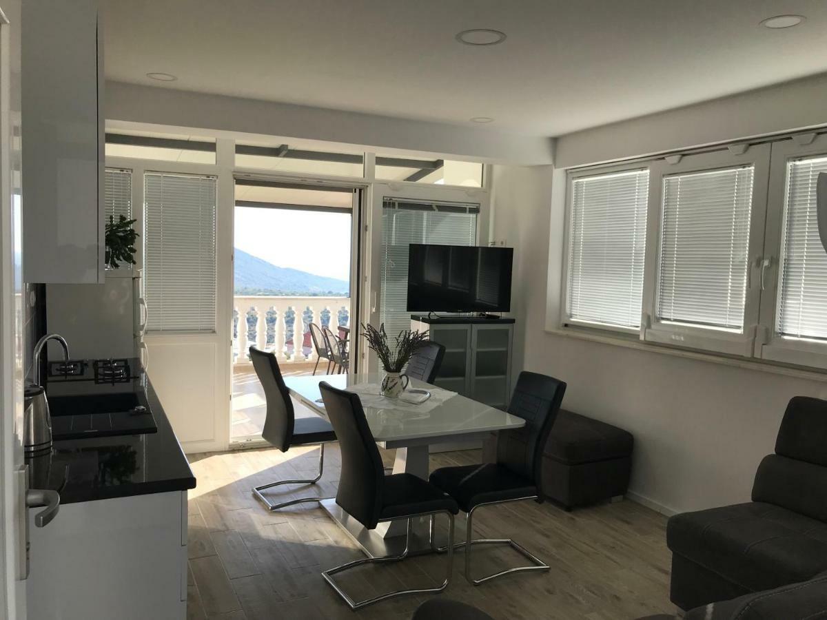 Apartment Santa Marina Primosten Exterior photo