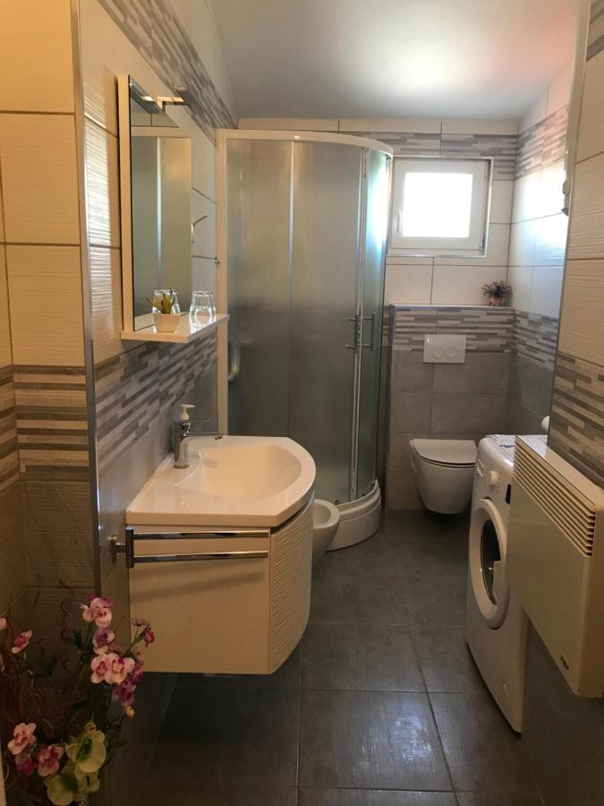 Apartment Santa Marina Primosten Exterior photo